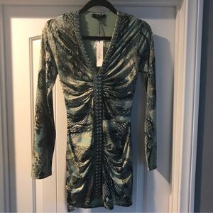 ❤️ Super Sexy SKY Dress. Very form fitting and is scrunched on the back ❤️ F3